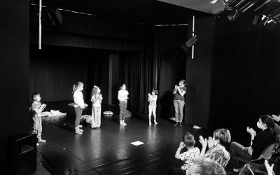 25 MAGGIO: PICCOLE SCIMMIE NUDE IN SCENA A BRESCIA!